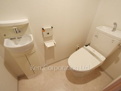 トイレ ※9階の同じ間取タイプを撮影。仕様が異なることがあります。