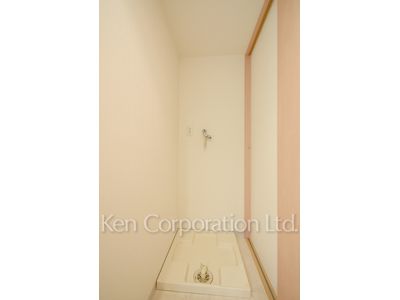 White Tower Hamamatsuchoの写真 洗濯機置き場 ※9階の同じ間取タイプを撮影。仕様が異なることがあります。