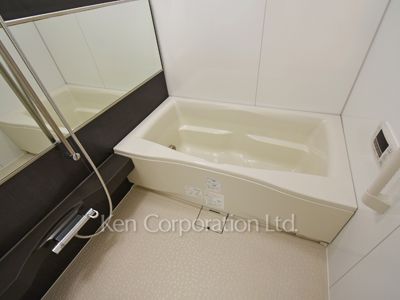 White Tower Hamamatsuchoの写真 バスルーム ※9階の同じ間取タイプを撮影。仕様が異なることがあります。