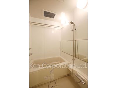 White Tower Hamamatsuchoの写真 バスルーム ※22階の同じ間取タイプを撮影。仕様が異なることがあります。