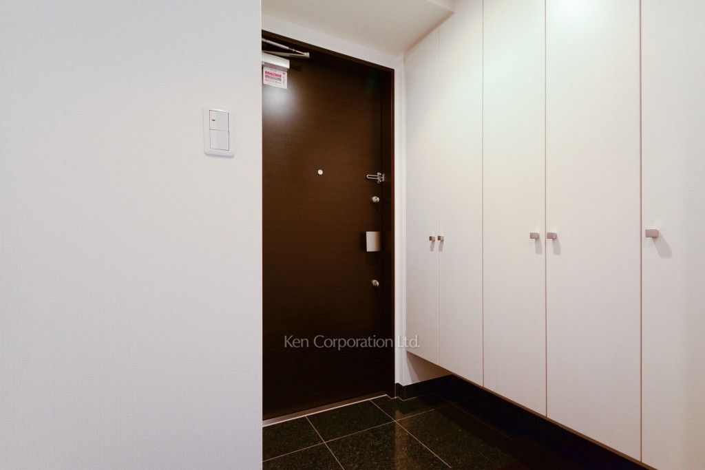 White Tower Hamamatsuchoの写真 玄関