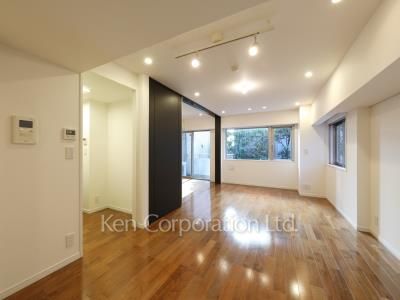 テラッツァ表参道の写真 居室（LDなど）