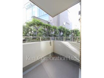 テラッツァ表参道の写真 バルコニー