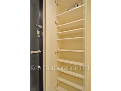 パークキューブ目黒タワーの写真 シューズクローゼット ※5階の同じ間取タイプを撮影。仕様が異なることがあります。