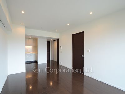 フレンシア外苑西の写真 リビングダイニング ※5階の同じ間取タイプを撮影。仕様が異なることがあります。