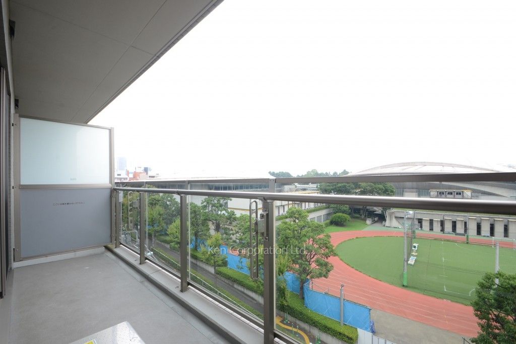 フレンシア外苑西の写真 バルコニー