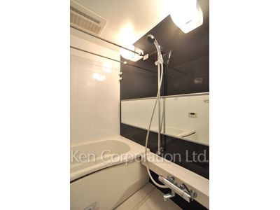 フレンシア外苑西の写真 バスルーム ※5階の同じ間取タイプを撮影。仕様が異なることがあります。