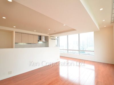 芝浦アイランド ブルームタワーの写真 居室（LDなど） ※8階の同じ間取タイプを撮影。仕様が異なることがあります。