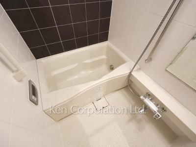 バスルーム ※5階の同じ間取タイプを撮影。仕様が異なることがあります。