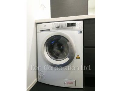洗濯乾燥機 ※21階の同じ間取タイプを撮影。仕様が異なることがあります。
