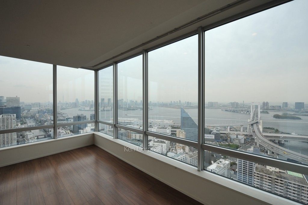 芝浦アイランド ブルームタワーの写真 居室（LDなど） ※41階の同じ間取タイプを撮影。仕様が異なることがあります。