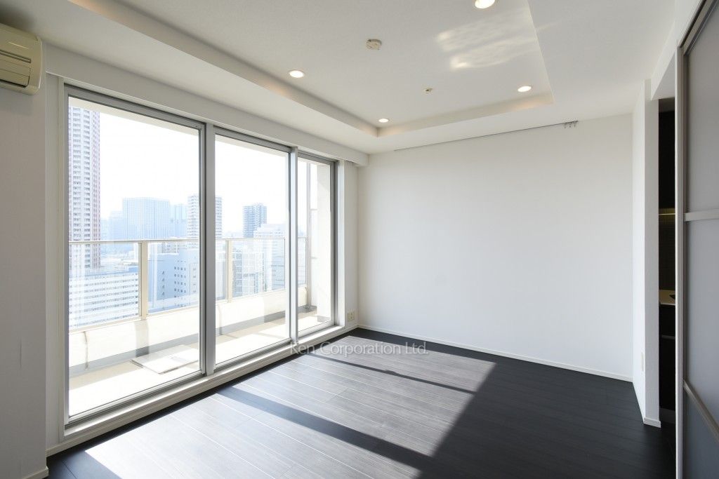 芝浦アイランド ブルームタワーの写真 居室（LDなど） ※18階の同じ間取タイプを撮影。仕様が異なることがあります。