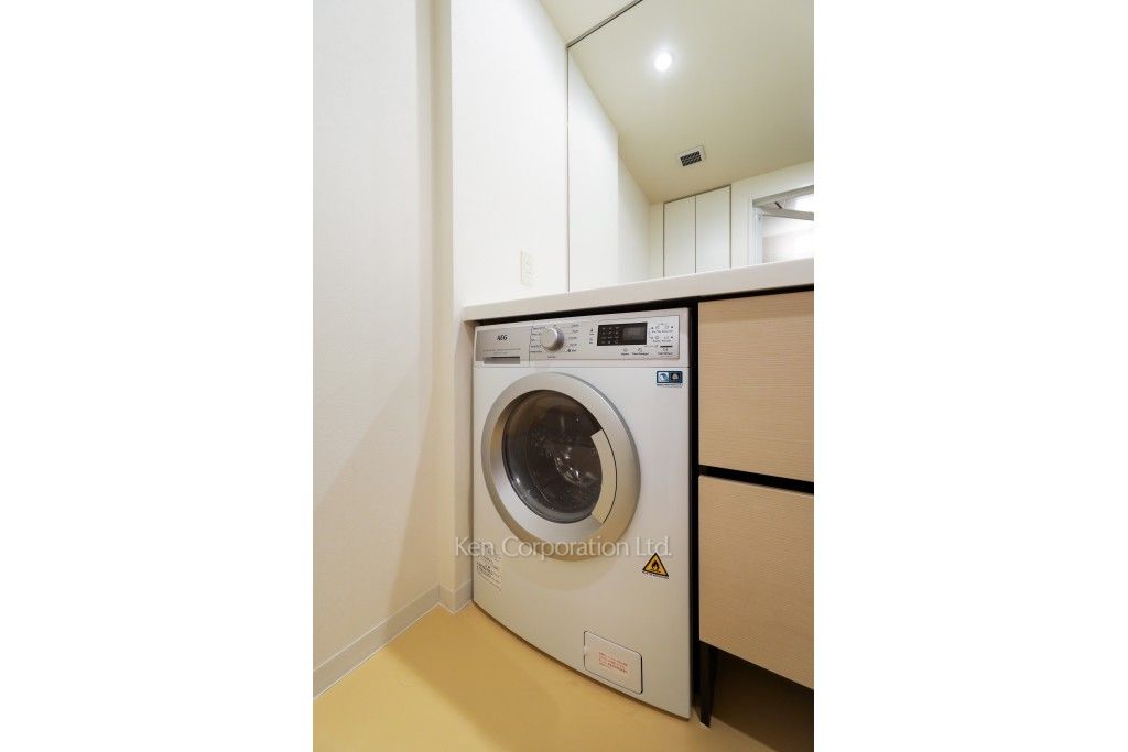 芝浦アイランド ブルームタワーの写真 洗濯乾燥機 ※17階の同じ間取タイプを撮影。仕様が異なることがあります。