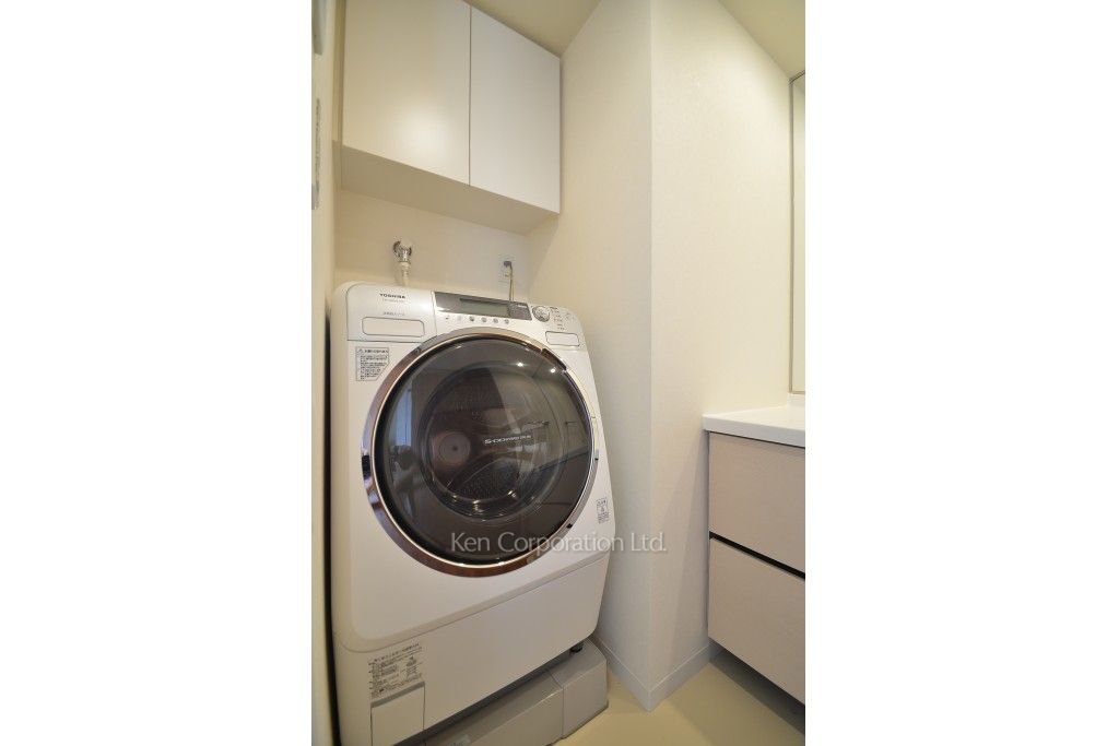 洗濯乾燥機 ※17階の同じ間取タイプを撮影。仕様が異なることがあります。