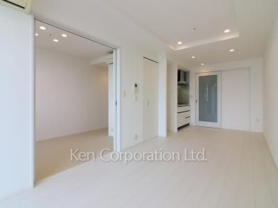 居室（LDなど） ※25階の同じ間取タイプを撮影。仕様が異なることがあります。