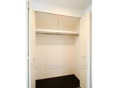 芝浦アイランド ブルームタワーの写真 クローゼット ※24階の同じ間取タイプを撮影。仕様が異なることがあります。