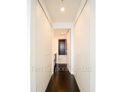 芝浦アイランド ブルームタワーの写真 クローゼット ※24階の同じ間取タイプを撮影。仕様が異なることがあります。