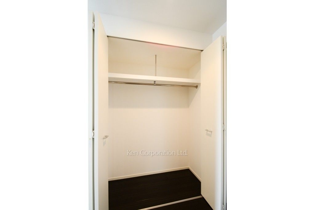 芝浦アイランド ブルームタワーの写真 クローゼット ※24階の同じ間取タイプを撮影。仕様が異なることがあります。