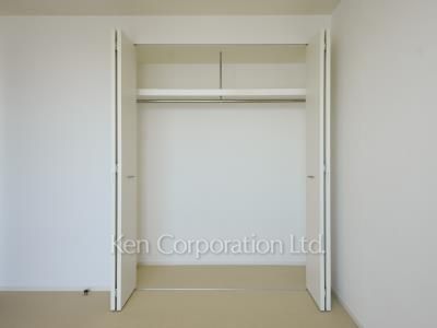 芝浦アイランド ブルームタワーの写真 クローゼット ※27階の同じ間取タイプを撮影。仕様が異なることがあります。