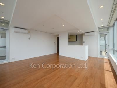 芝浦アイランド ブルームタワーの写真 居室（LDなど） ※27階の同じ間取タイプを撮影。仕様が異なることがあります。