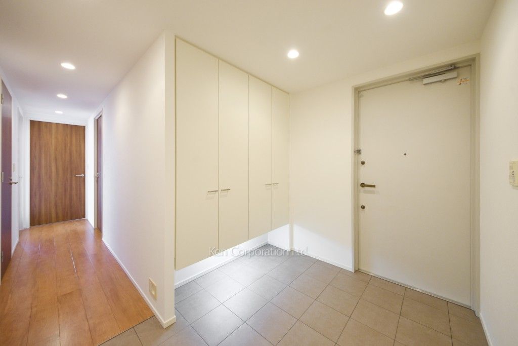 芝浦アイランド ブルームタワーの写真 玄関 ※27階の同じ間取タイプを撮影。仕様が異なることがあります。