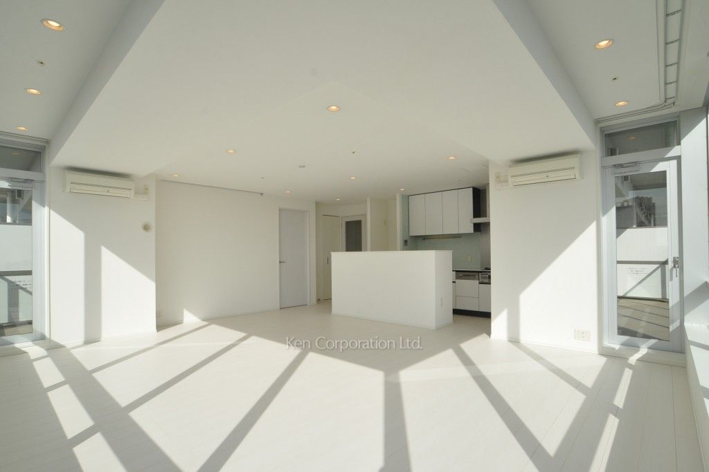 芝浦アイランド ブルームタワーの写真 居室（LDなど） ※39階の同じ間取タイプを撮影。仕様が異なることがあります。