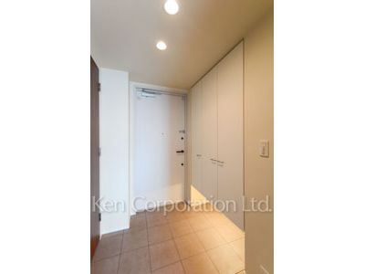 芝浦アイランド ブルームタワーの写真 玄関 ※33階の同じ間取タイプを撮影。仕様が異なることがあります。