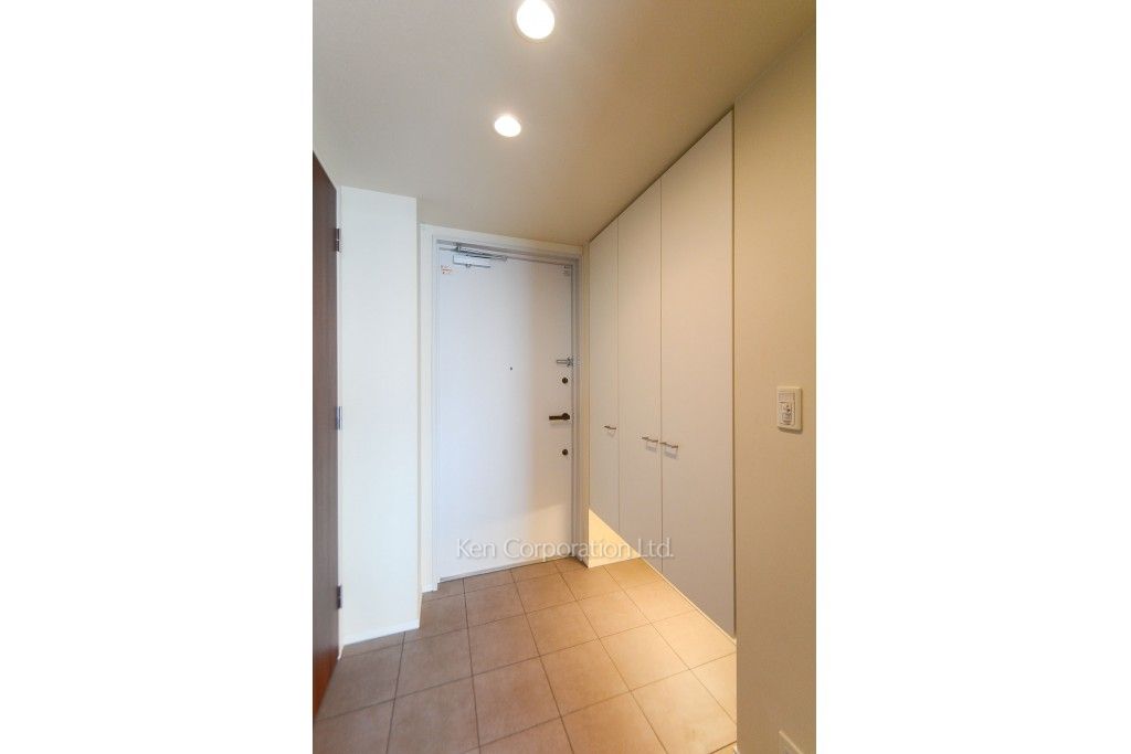 芝浦アイランド ブルームタワーの写真 玄関 ※33階の同じ間取タイプを撮影。仕様が異なることがあります。