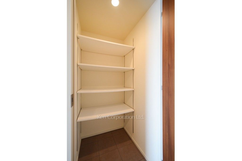 芝浦アイランド ブルームタワーの写真 ウォークインクローゼット ※33階の同じ間取タイプを撮影。仕様が異なることがあります。