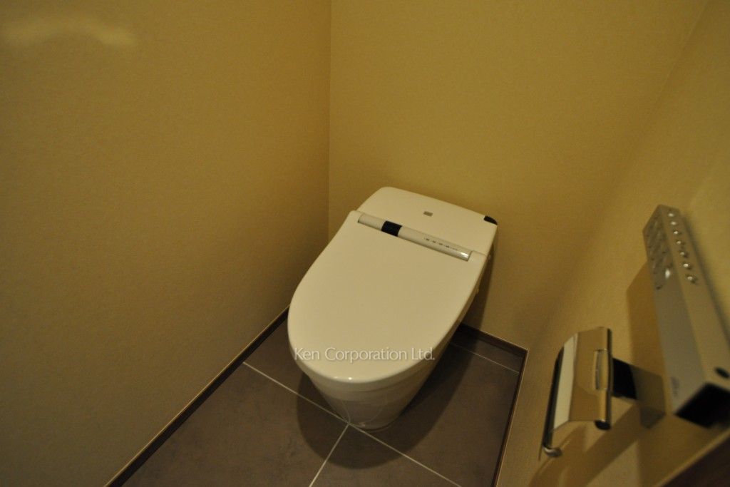 赤坂ザレジデンスの写真 トイレ ※11階の同じ間取タイプを撮影。仕様が異なることがあります。