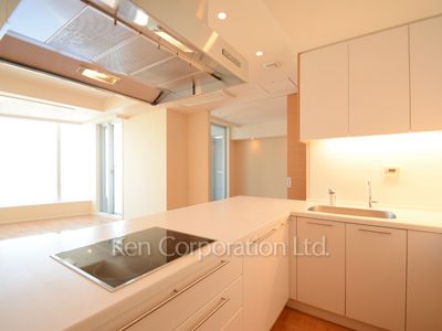 赤坂ザレジデンスの写真 キッチン ※15階の同じ間取タイプを撮影。仕様が異なることがあります。