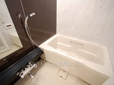 プラティーヌ新宿新都心の写真 バスルーム ※10階の同じ間取タイプを撮影。仕様が異なることがあります。