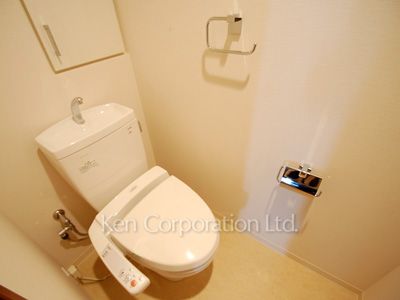 プラティーヌ新宿新都心の写真 トイレ ※10階の同じ間取タイプを撮影。仕様が異なることがあります。
