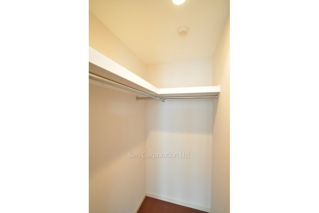 プラティーヌ新宿新都心の写真 ウォークインクローゼット ※15階の同じ間取タイプを撮影。仕様が異なることがあります。