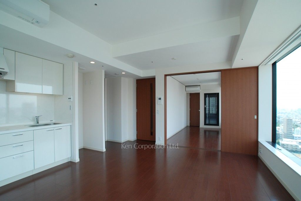 プラティーヌ新宿新都心の写真 居室（LDなど） ※16階の同じ間取タイプを撮影。仕様が異なることがあります。