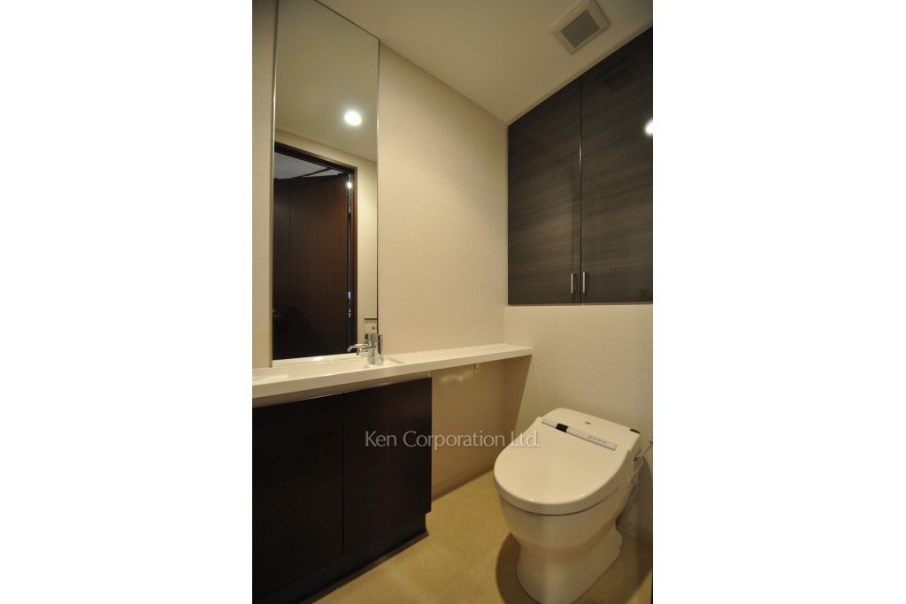 プラティーヌ新宿新都心の写真 トイレ ※20階の同じ間取タイプを撮影。仕様が異なることがあります。