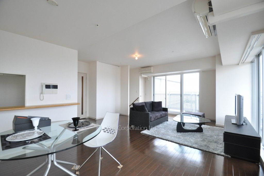 トレステージ目黒の写真 リビングダイニング