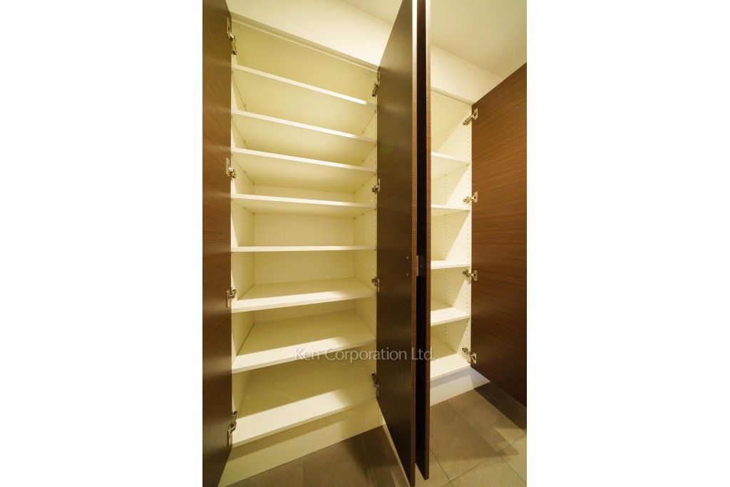 オーパスレジデンス恵比寿の写真 シューズクローゼット