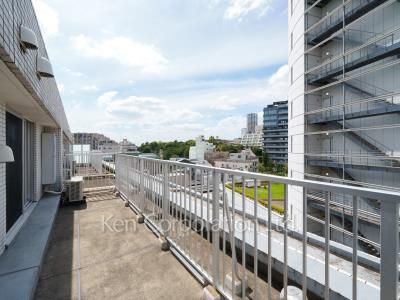 オーパスレジデンス恵比寿の写真 ルーフバルコニー