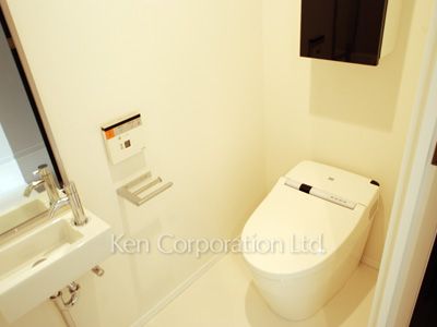 Brillia ist 西麻布霞町の写真 トイレ ※4階の同じ間取タイプを撮影。仕様が異なることがあります。