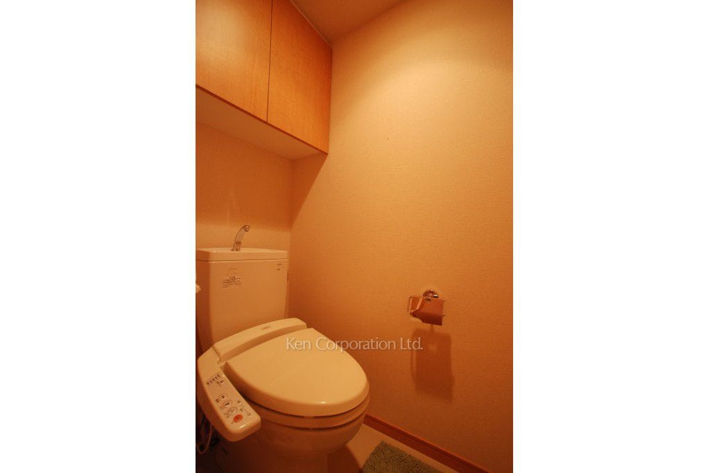 トイレ ※5階の同じ間取タイプを撮影。仕様が異なることがあります。（4階・2LDK+WIC）  ※写真の無断転載禁止