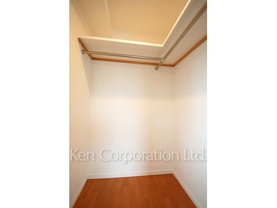 レジディア水道橋の写真 ウォークインクローゼット ※12階の同じ間取タイプを撮影。仕様が異なることがあります。