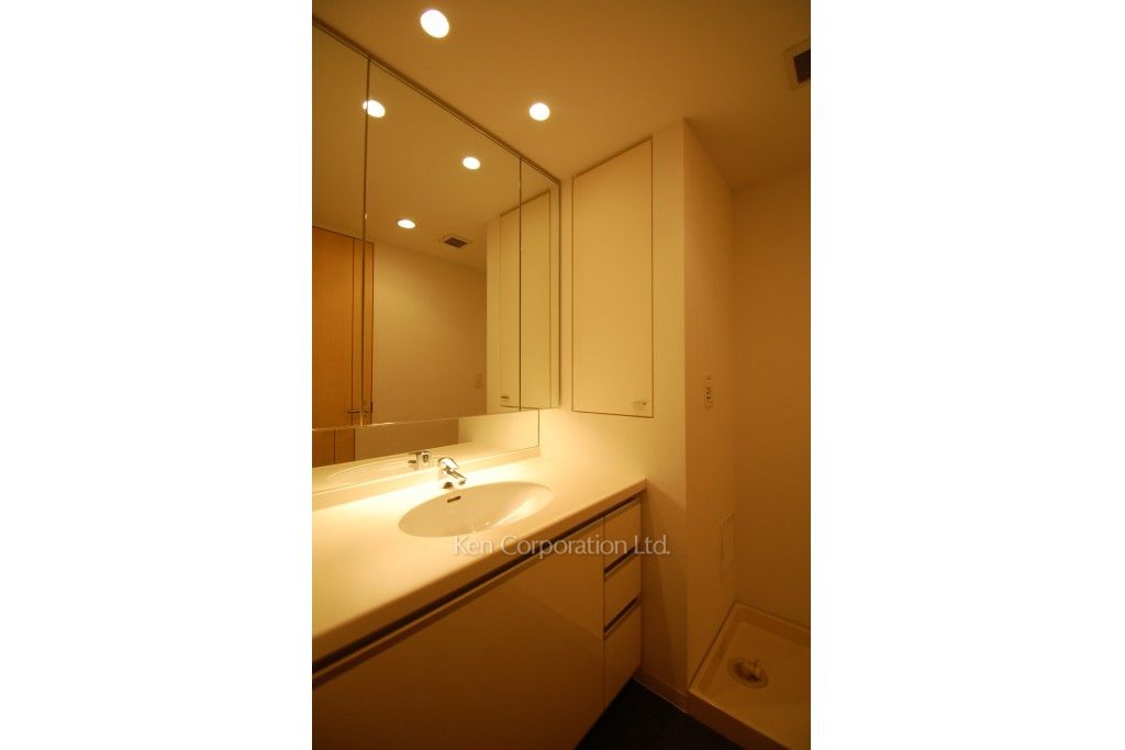 レジディア水道橋の写真 パウダールーム ※12階の同じ間取タイプを撮影。仕様が異なることがあります。