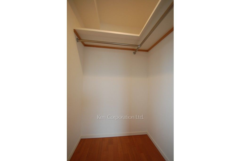 レジディア水道橋の写真 ウォークインクローゼット ※12階の同じ間取タイプを撮影。仕様が異なることがあります。