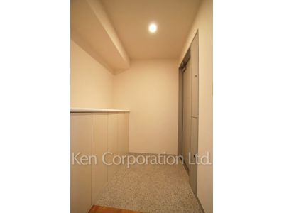 芝浦スクエアハイツの写真 玄関 ※2階の同じ間取タイプを撮影。仕様が異なることがあります。