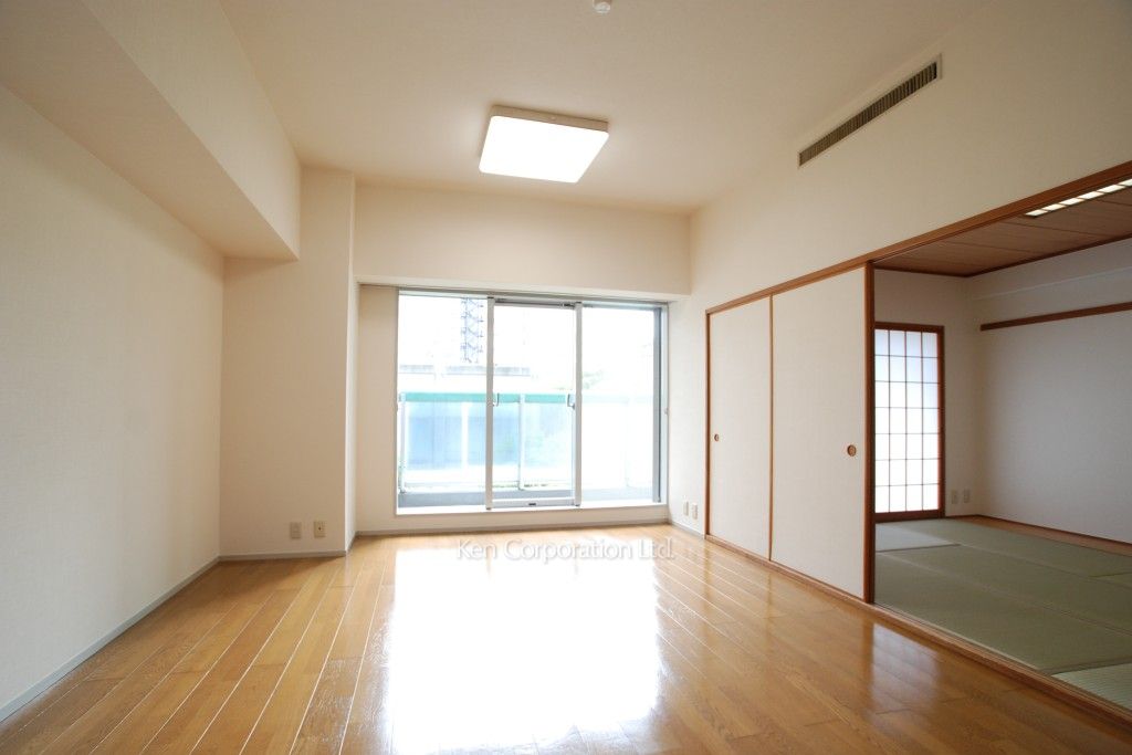 芝浦スクエアハイツの写真 居室（LDなど） ※2階の同じ間取タイプを撮影。仕様が異なることがあります。