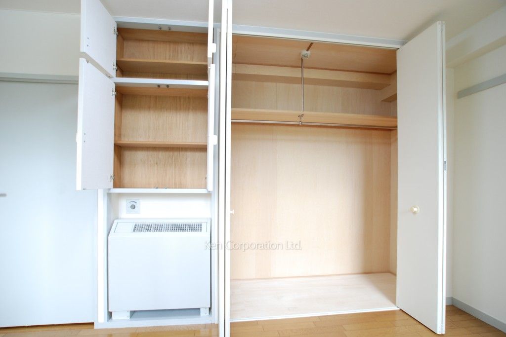 芝浦スクエアハイツの写真 クローゼット ※2階の同じ間取タイプを撮影。仕様が異なることがあります。