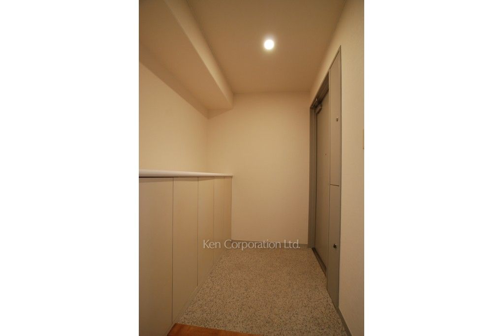 芝浦スクエアハイツの写真 玄関 ※2階の同じ間取タイプを撮影。仕様が異なることがあります。