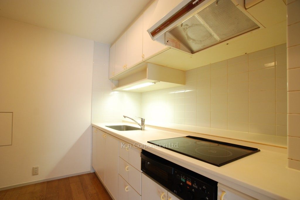 芝浦スクエアハイツの写真 キッチン ※2階の同じ間取タイプを撮影。仕様が異なることがあります。