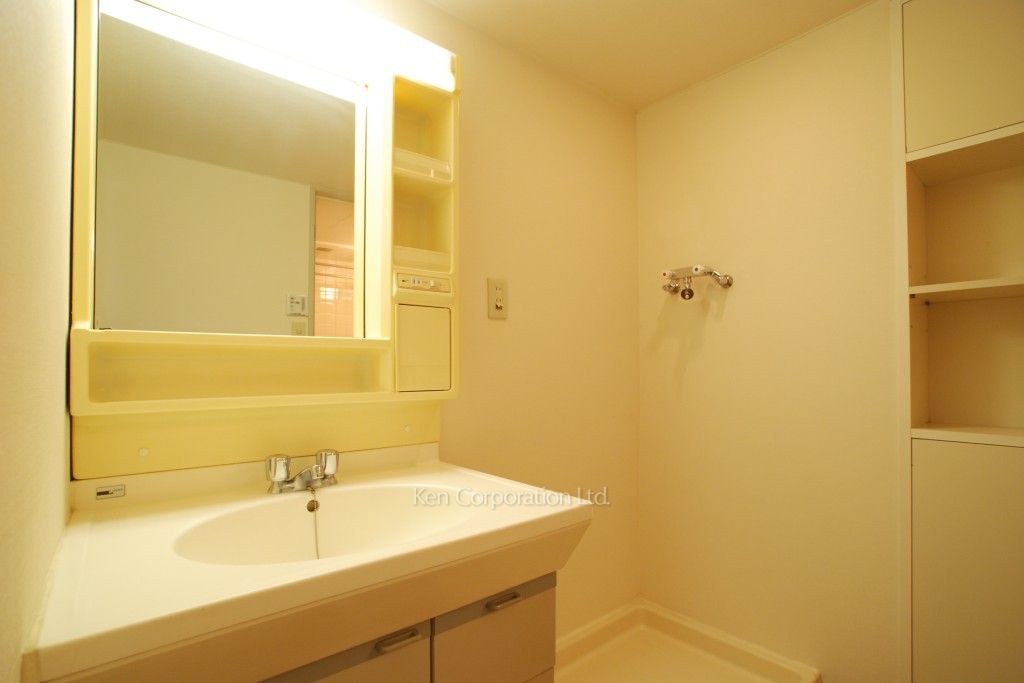 芝浦スクエアハイツの写真 パウダールーム ※2階の同じ間取タイプを撮影。仕様が異なることがあります。